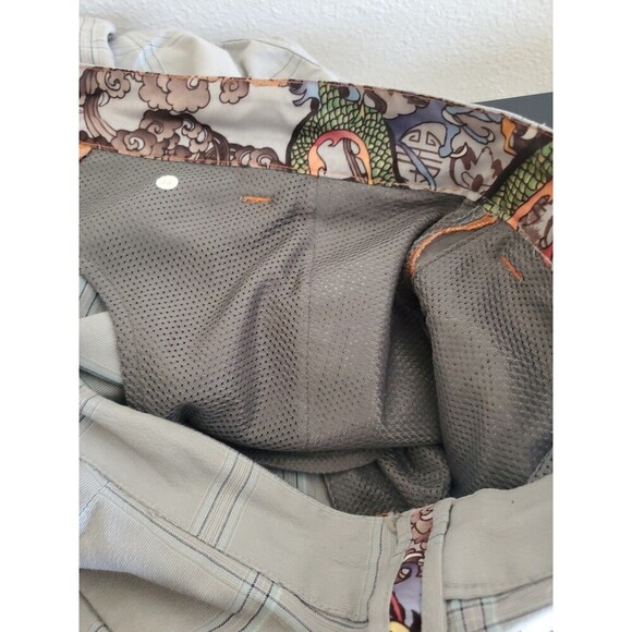 Lululemon Mens Golf Shorts Plaid Gray Asian Accent Size 30 Altered from 34 to 30 - Picture 6 of 16